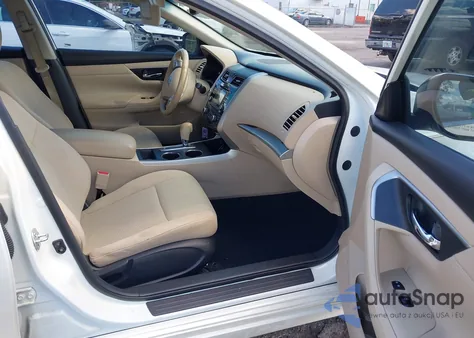 2015 Nissan Altima 2.5 Sv z USA, uszkodzony, nr VIN 1N4AL3AP0FC279133